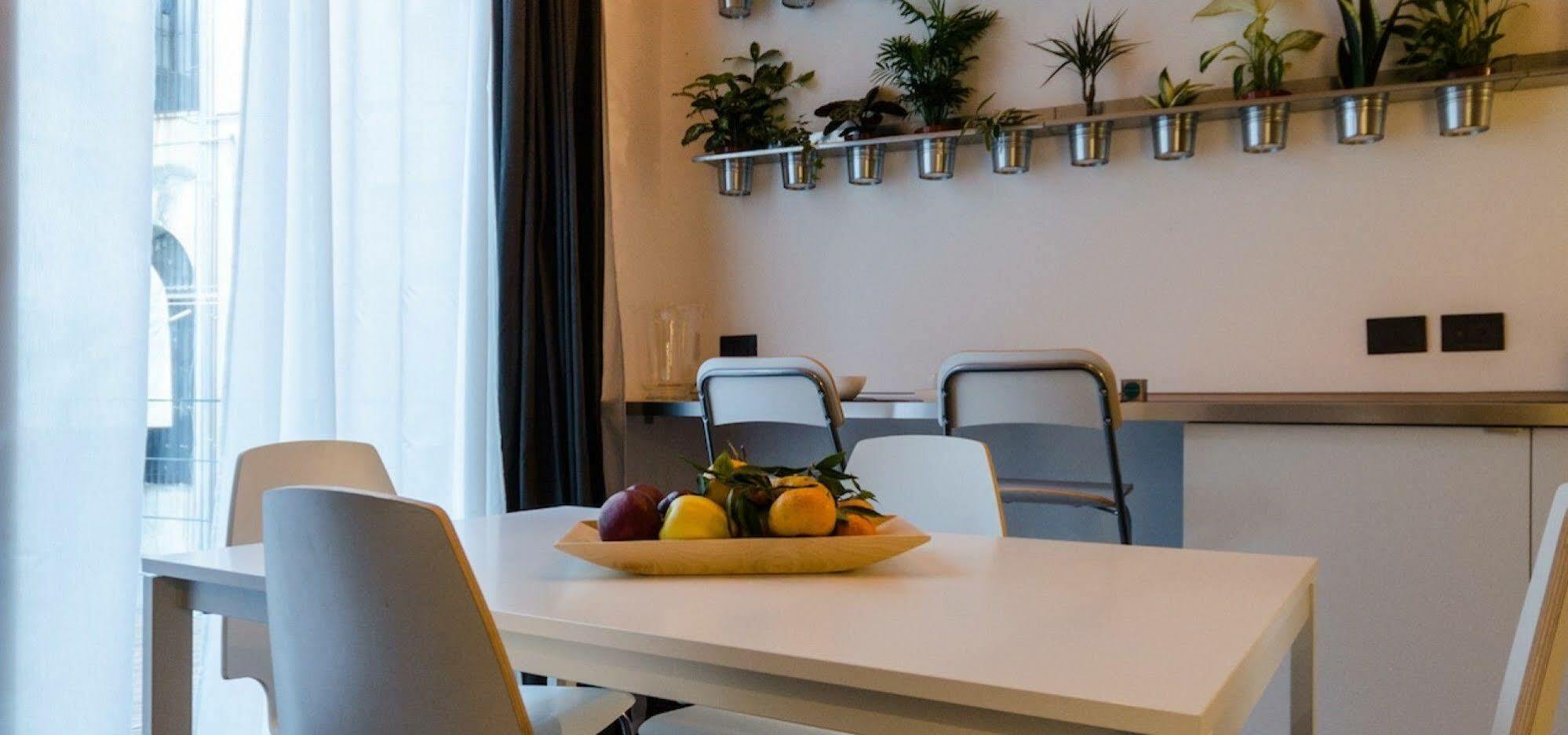 Pietranera Apartments Катания Экстерьер фото